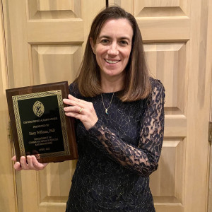 Stacy Williams received the Distinguished Alumni Award from the University of Cincinnati. 